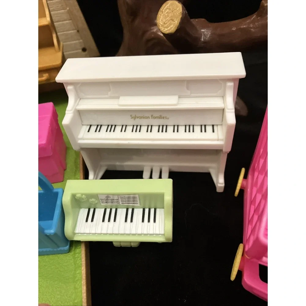Sylvanian Families Hasbro Vintage Doll Tree House Furniture Piano Picnic Lot